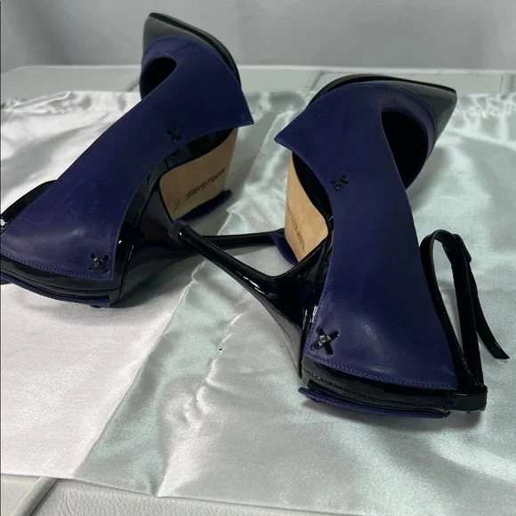 Manolo Blahnik Black and Blue Heels - Picture 9 of 10